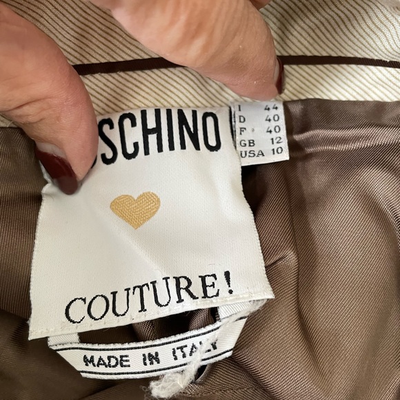 Couture Vintage (1988) Moschino Woman’s 3 Piece Suit. Made in Italy. US size 10. - Picture 4 of 4